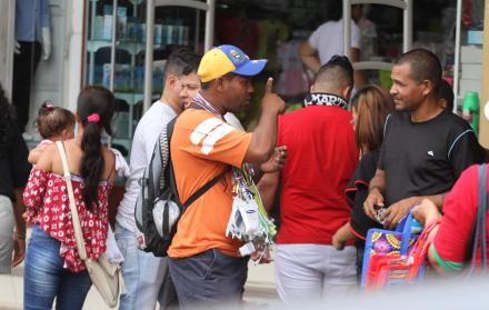 Migrantes venezolanos en Guayaquil.  Casi la mitad de los encuestados afirmó haber experimentado algún tipo de discriminación, siendo su nacionalidad la principal razón. 