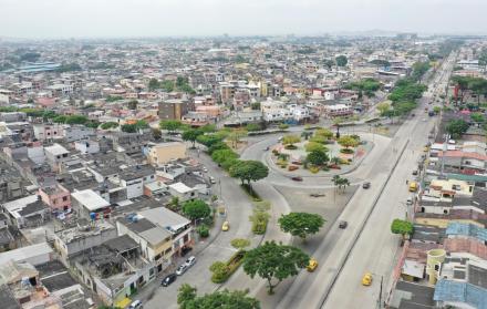 La ciudadela. Es vecina de la Alborada y La Garzota, y está integrada por nueve etapas.