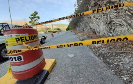 Expertos determinaron la existencia de fisuras y grietas que representan un problema estructural en el cerro.