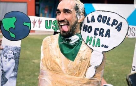 El hecho generó disgustos entre usuarios y organizaciones feministas.