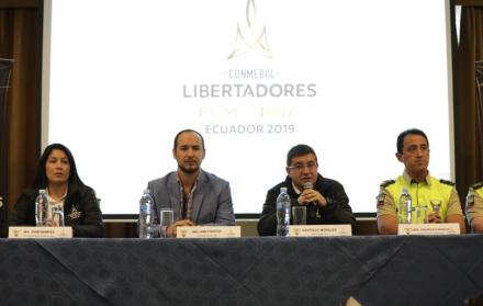 Franklin Espinoza, en representación de la policía, informó que la situación que vive el país eleva los niveles de riesgos en los juegos, pero que contarán con personal especializado en los escenarios deportivos y sus inmediaciones.