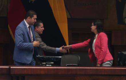 Guillermo Abad, representante de Justicia Vial, interviene ante el Pleno de la Asamblea, que este martes continúa con el tratamiento de las reformas a la Ley Tránsito.