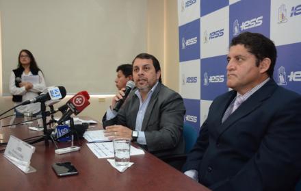 Paúl Granda, presidente del Consejo Directivo del IESS, anunció que ya está listo el reglamento para la selección de funcionarios.