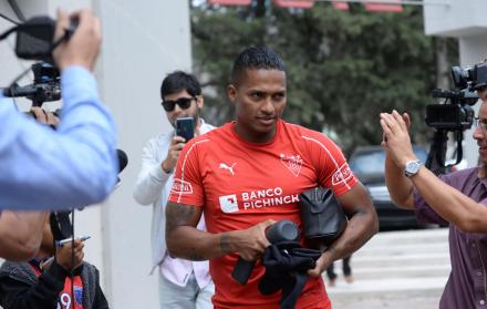 Referencial. Antonio Valencia inicia los entrenamientos con Liga de Quito.