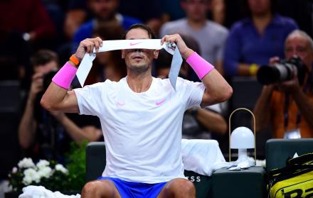 Nadal sufrió “una distensión a nivel del recto abdominal derecho”, según detectó la resonancia magnética a la que fue sometido.