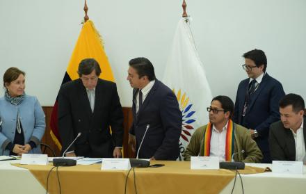 Comisionados. Doris Soliz (RC), César Rohón (PSC), el presidente Fernando Burbano (BADI), Jaime Olivo (PK-BIN) y Carlos Vera (PAIS): cinco de los siete.