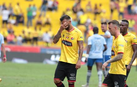 Robert Herrera (i) lamentó la derrota canaria.