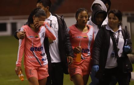 Apenas inició el juego, las ecuatorianas se vieron sorprendidas por el gol de Gisela Robledo a los cinco minutos.