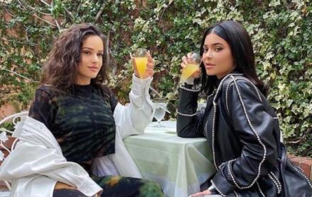 La cantante española Rosalía y la socialité Kylie Jenner compartieron un fin de semanas entre amigas. 