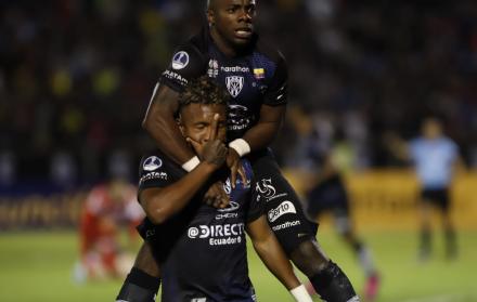 Encuentro entre Independiente del Valle y Corinthians.