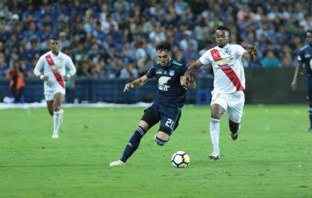 Emelec y Liga de Quito se medirán mañana en el juego de vuelta de las semifinales de la Copa Ecuador. Los azules tiene la difícil tarea de darle vuelta al marcador y a la historia.