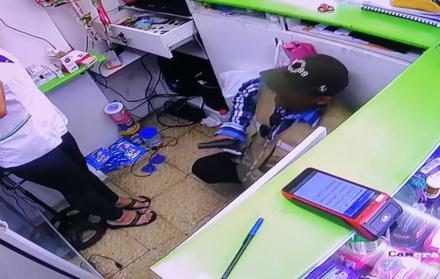 El asalto ocurrió en una farmacia de la ciudadela Sauces 8