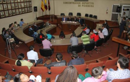 La reunión se realizó en el Palacio del Deporte.