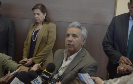 Imagen eferencial. Presidente Lenín Moreno junto a María Paula Romo, ministra del Interior.