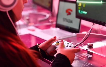 La nueva plataforma de Google permite el acceso a juegos en línea, a través de teléfonos móviles y computadoras.