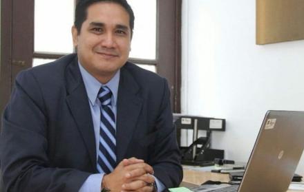 El presidente Lenín Moreno designó este lunes 10 de septiembre de 2018 a Xavier Santos Sabando como nuevo titular de esta entidad.