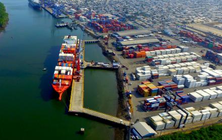 Terminales. Los barcos salen y llegan hasta Fertisa, Trinitaria, Guasmo, calles El Oro, Domingo Comín.