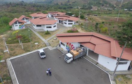 Referencial. La empresa cree que es necesario buscar una “opinión técnica imparcial” para avalar el perfecto funcionamiento de las Unidades Educativas y su sistema constructivo.