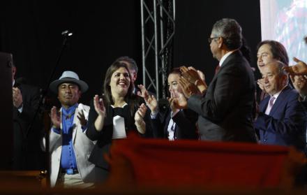 Apoyo. La vicepresidenta recibió felicitaciones.