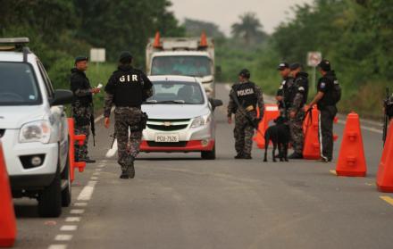 Controles de seguridad en Mataje.