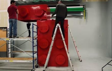 Lego celebra sus 60 años con un ladrillo gigante