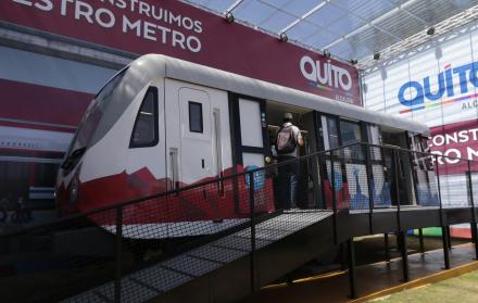 Exhibición en tamaño real de uno de los vagones del Metro de Quitto.