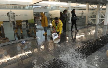 Quito. En mayo del 2017, el edificio de la Plataforma Financiera se inundó en dos ocasiones. En ese entonces, las autoridades dijeron que aquello no fue por fallas en la infraestructura.