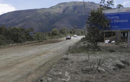 Acceso vial. Hay tramos sin asfalto.
