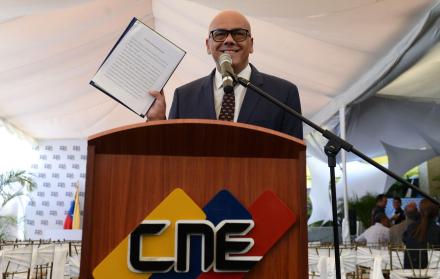 Ministro de Comunicación, Jorge Rodríguez, confirmó que las elecciones presidenciales fueron pospuestas.