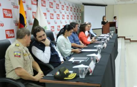 Autoridades de las diferentes  funciones del Estado evaluaron la situación de San Lorenzo y Eloy Alfaro.