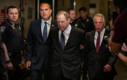 El pasado 25 de mayo, Weinstein se entregó a las autoridades.