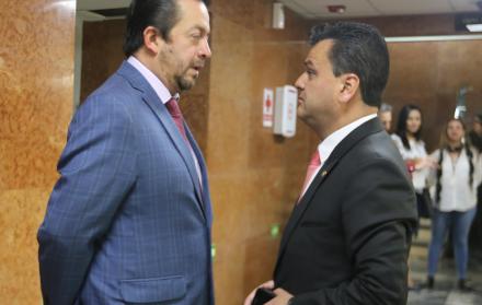 Medidas. Los asambleístas Fabricio Villamar y Esteban Bernal piden el inicio de una investigación a Sofía Espín.