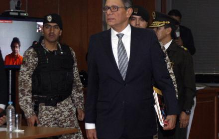 El traslado de Jorge Glas ocurrió el día en que las autoridades confirmaron la fuga del exsecretario de Comunicación Fernando Alvarado.