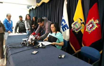 La fiscal convocó una rueda de prensa para defenderse de acusaciones.