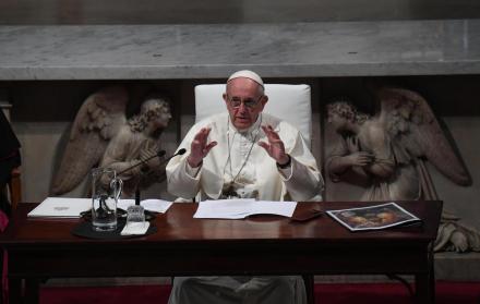 En la sala de San Patrick del Castillo de Dublín, recordó que su predecesor, Benedicto XVI, “no escatimó palabras para reconocer la gravedad de la situación”.