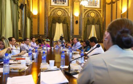 Unanimidad. Los quince concejales de distintas bancadas aprobaron la declaración del alcalde Nebot.