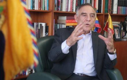 Paco Moncayo busca retornar a la alcaldía de Quito con un plan estratégico
