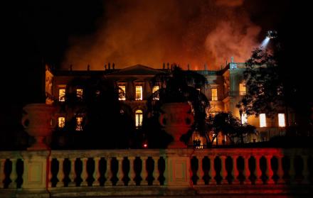 Un incendio arrasa el Museo Nacional de Río, el más antiguo de Brasil