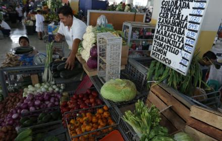 Guayaquil es la que mayor baja generalizada de precios reporta. Su variación anual cayó al -0,66 % en febrero de este año, versus el 1,63 % del año pasado.