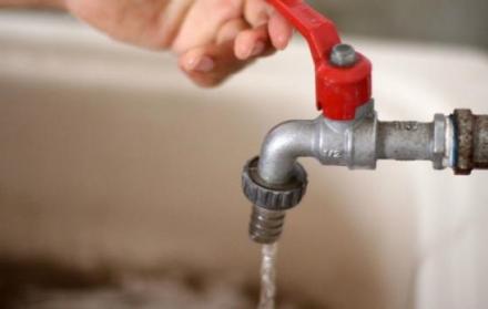 La concesionaria solicitó a los ciudadanos mantener las reservas necesarias de agua durante la ejecución de los trabajos.