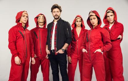 Con esta imagen en sus redes sociales Netflix anunció la tercera temporada de La casa de papel. Esta entrega llegaría en 2019.
