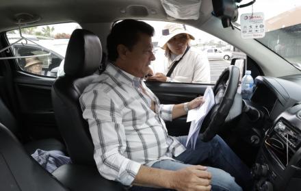 Gestión. Antonio Letamendi fue uno de los usuarios rezagados que acudió al inicio de la revisión técnica.
