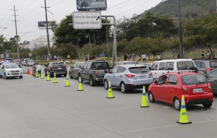 Inspección. Los vehículos de la firma Chevrolet encabezan la lista de las unidades matriculadas en Guayaquil, según el informe de la ATM.