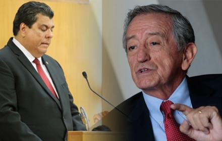 Presidente Lenín Moreno junto a los exministros César Navas y Patricio Zambrano.