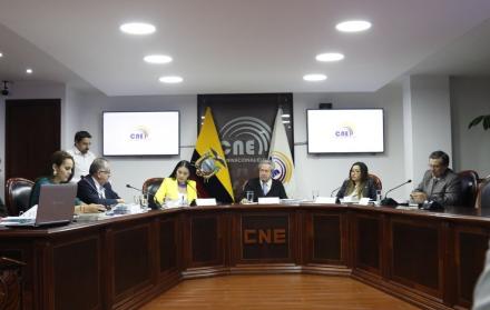 El Consejo Nacional Electoral transitorio declaró la nulidad parcial de la resolución del 3 de julio de 2014, del entonces CNE, en la parte que cancela el registro del movimiento Ruptura, porque “contravenía las garantías del debido proceso y vulneraba su