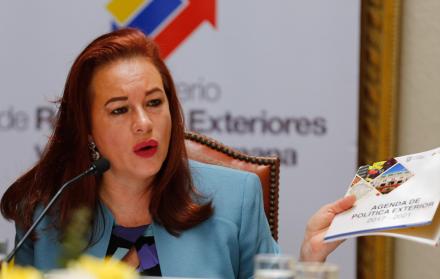 La titular de Relaciones Exteriores y Movilidad Humana de Ecuador, María Fernanda Espinosa, ofrece una rueda de prensa.