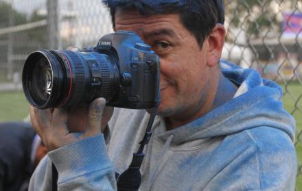 Rostros. El fotógrafo Paúl Rivas, de 45 años, es uno de los tres secuestrados en la frontera norte.