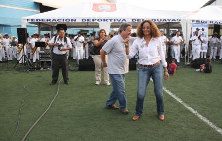 Cuando Pierina Correa (d) asumió el cargo de presidenta de la Federación Deportivo del Guayas (Fedeguayas) en 2011, el popular galeno continuó trabajando con ella como vicepresidente, pero años después se desligó totalmente de la Federación.