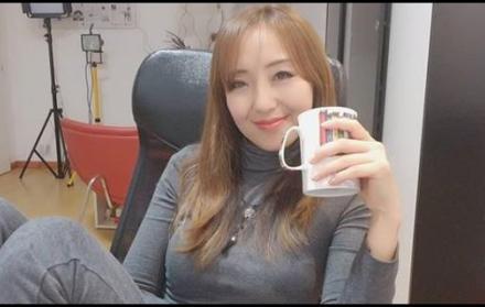 Jin Yi Hwang se reunió con sus seguidores. 