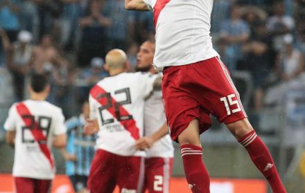 Exequiel Palacios de River Plate celebra la victoria ante Gremio.